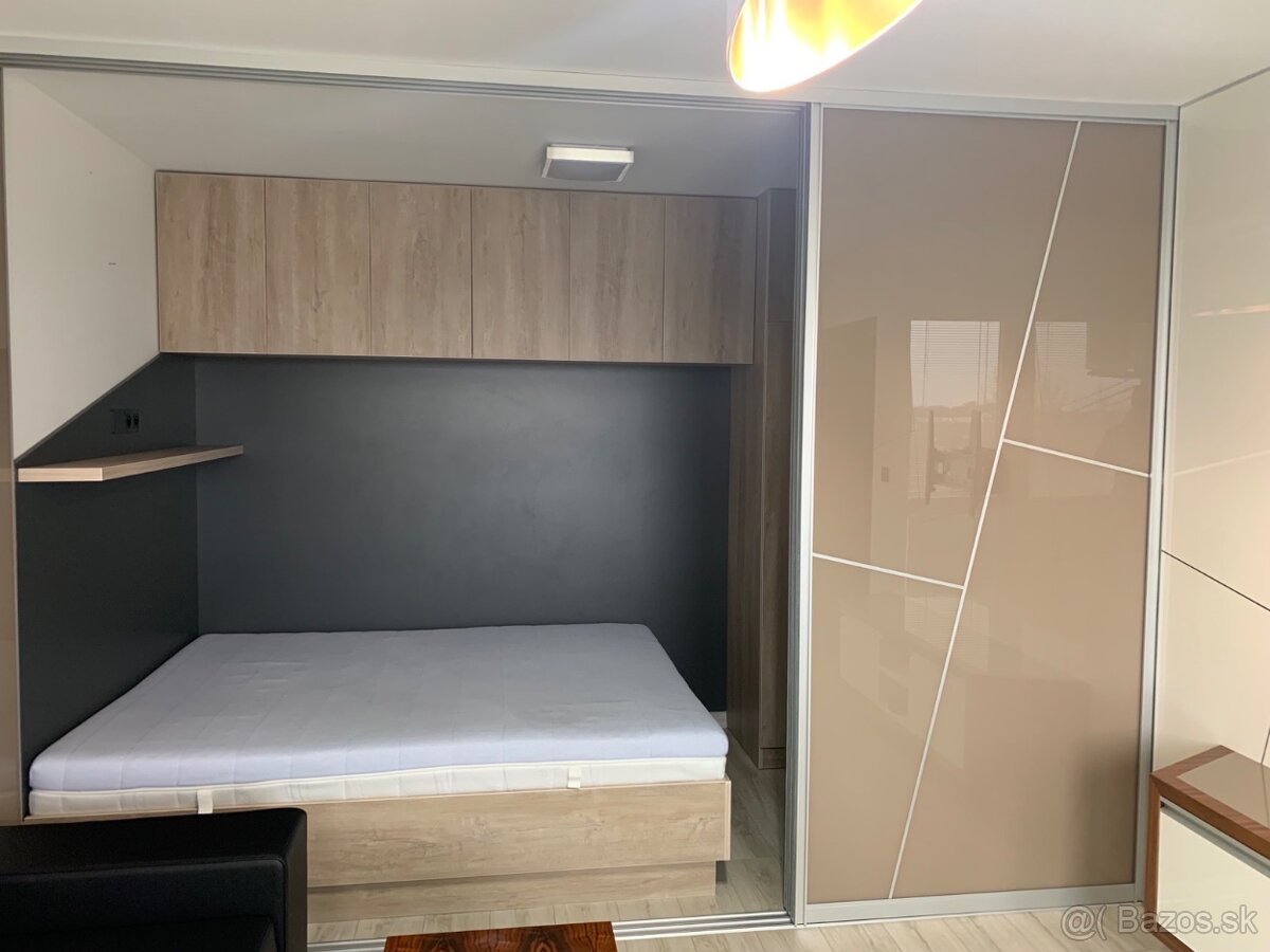 LUXUSNÝ 1-IZBOVÝ BYT S LODŽIOU - 9