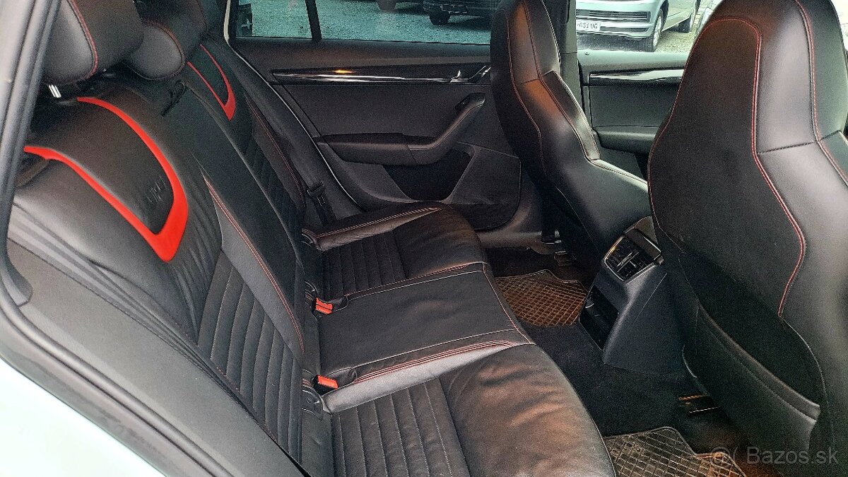 Škoda Octavia Combi 2.0 TDI RS DSG 4x4 - 9