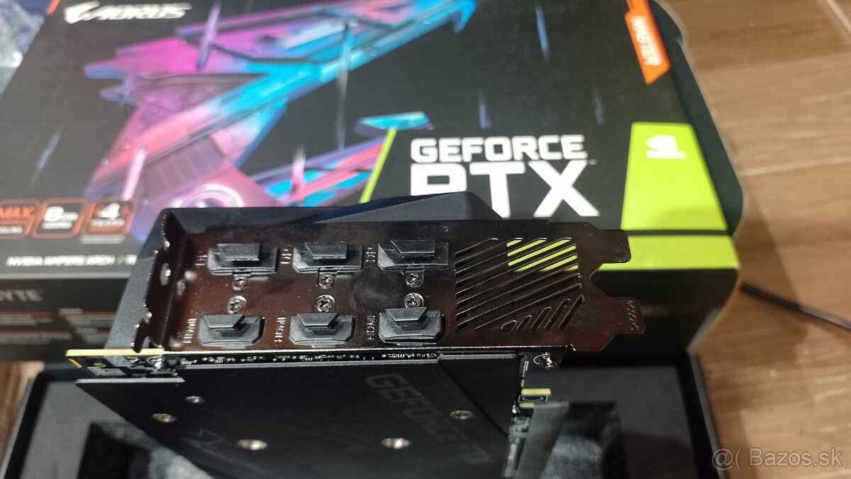 AORUS GeForce RTX 3070 MASTER 8GB OC– LCD displej, Dual BIOS - 9