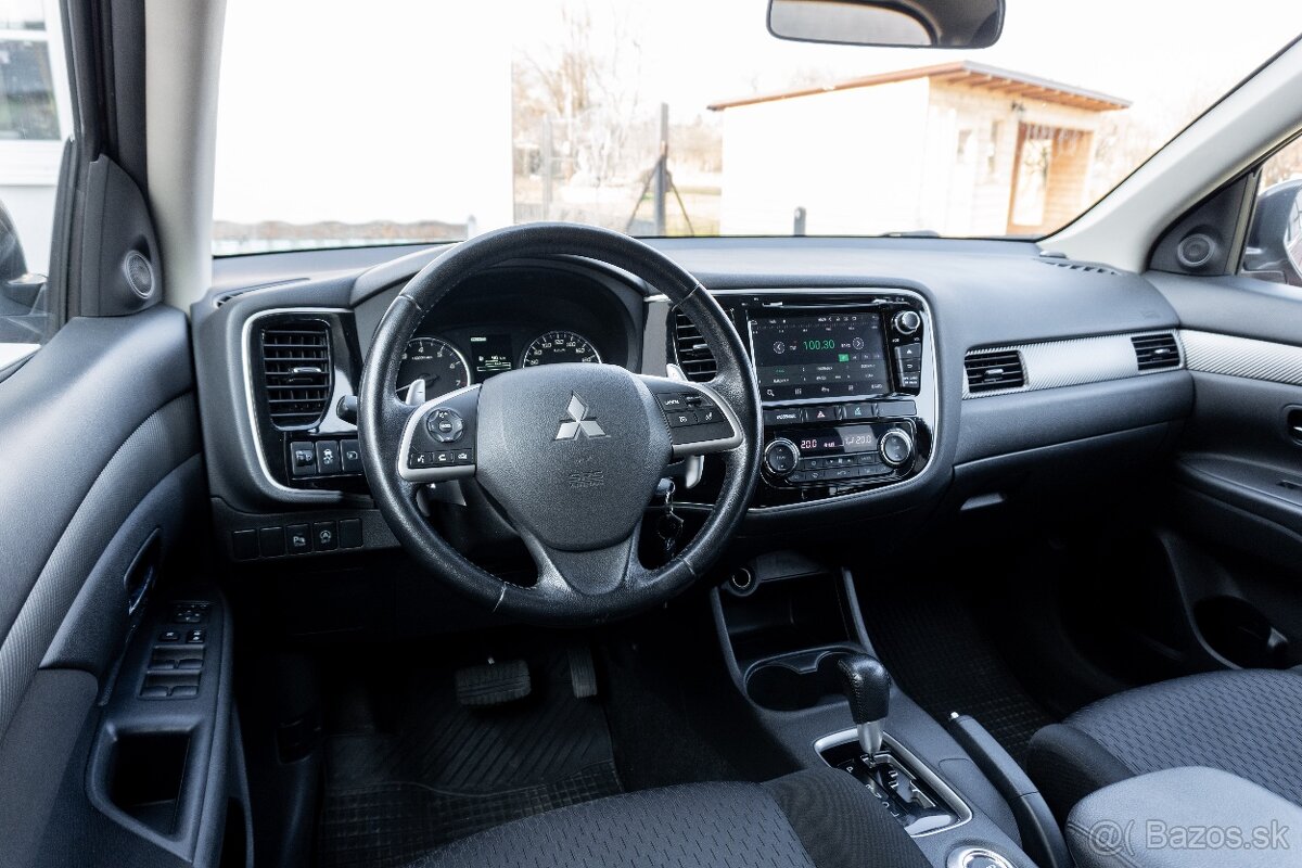 Mitsubishi Outlander 2.0 MIVEC 4x4 automat - 9