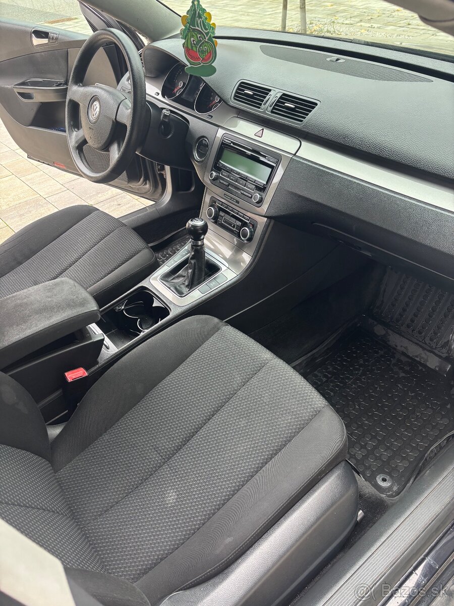 Volkswagen passat b6 1.6tdi CR - 9