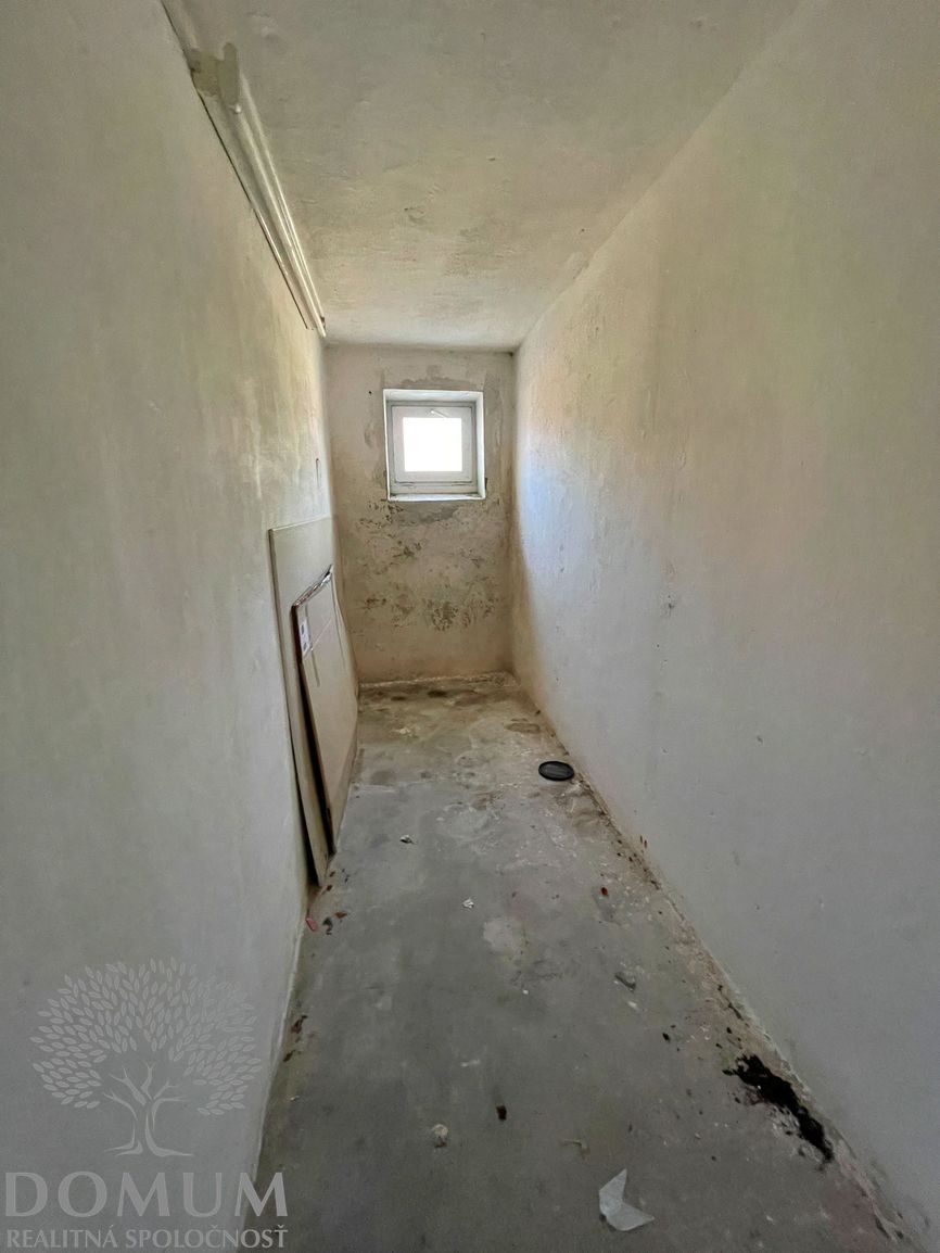 INVESTIČNÁ PRÍLEŽITOSŤ - 2-izbový byt (74 m²) so záhradou v - 9