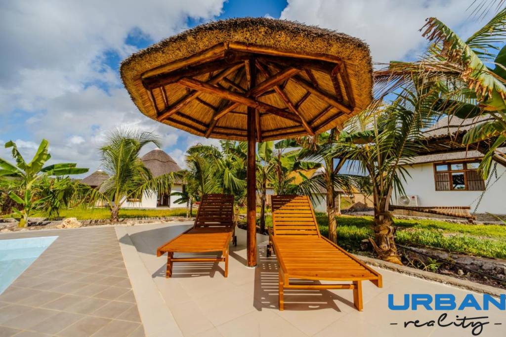 NA PREDAJ ROZPRÁVKOVÝ BUNGALOW NA ZANZIBARE - 9