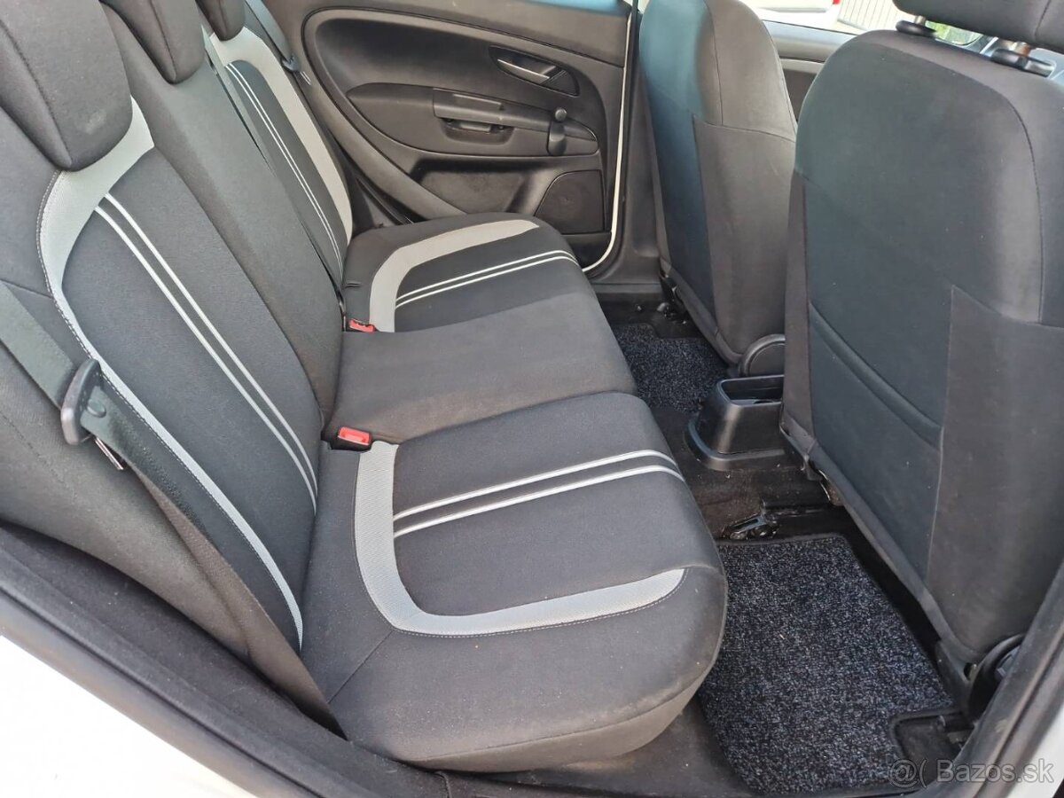 Predám Fiat Grande Punto 1.4 Benzín r.v.2009 - 9