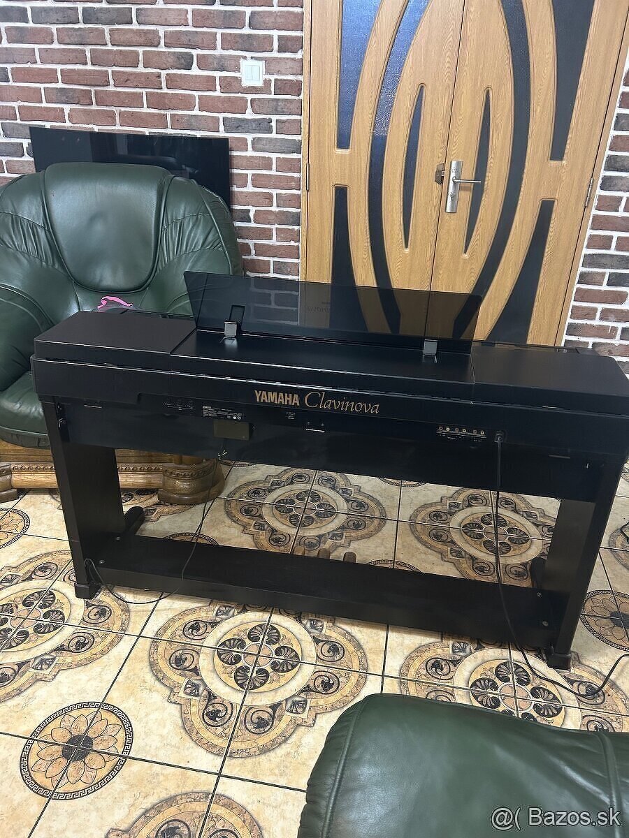 Yamaha Clavinova CLP-650 - 9