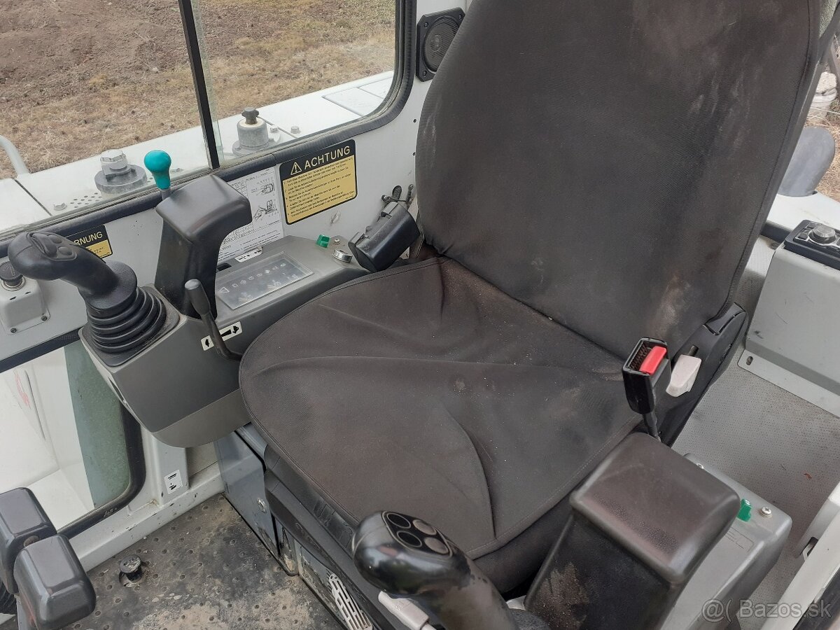 Pasovy bager- takeuchi powertilt - vymena za traktorbager - 9