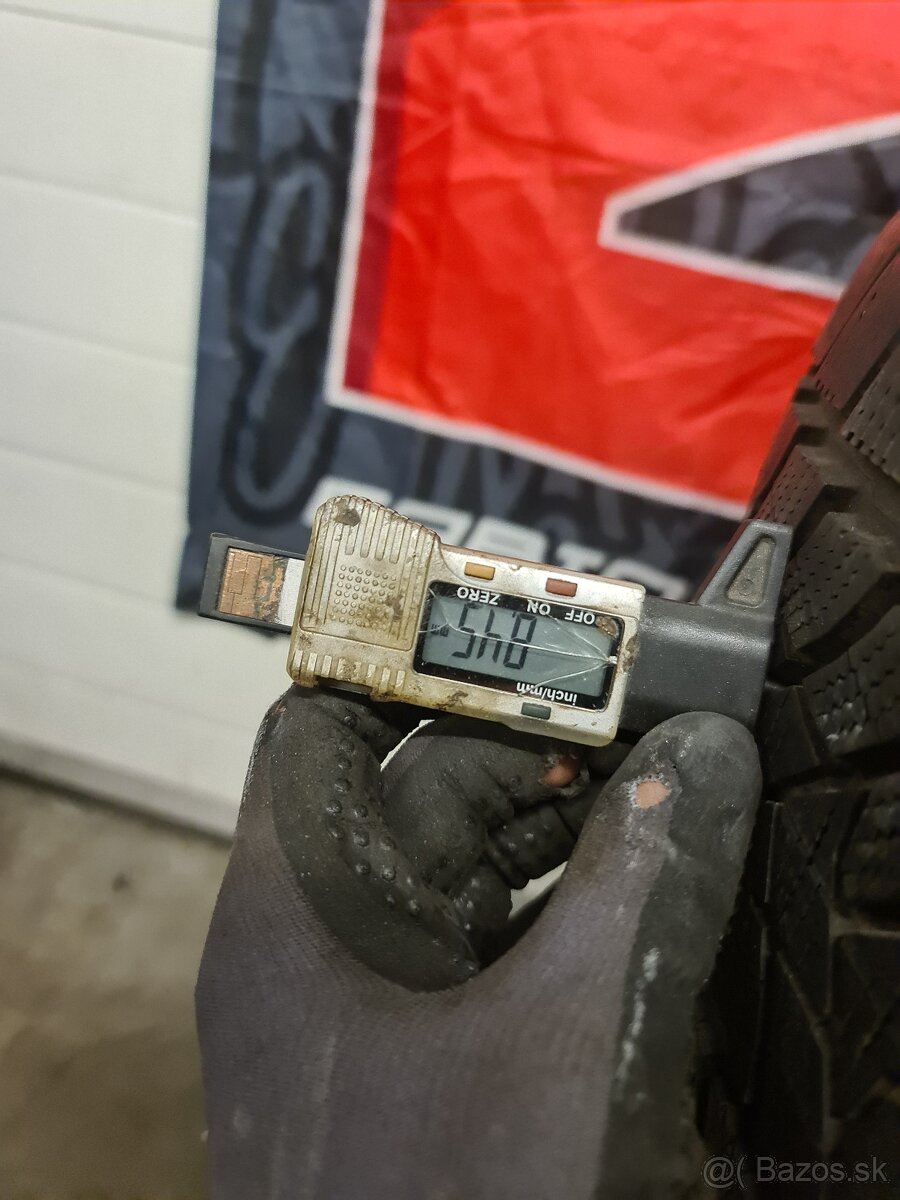 ZIMNE PNEU 215/60 R17 - 9