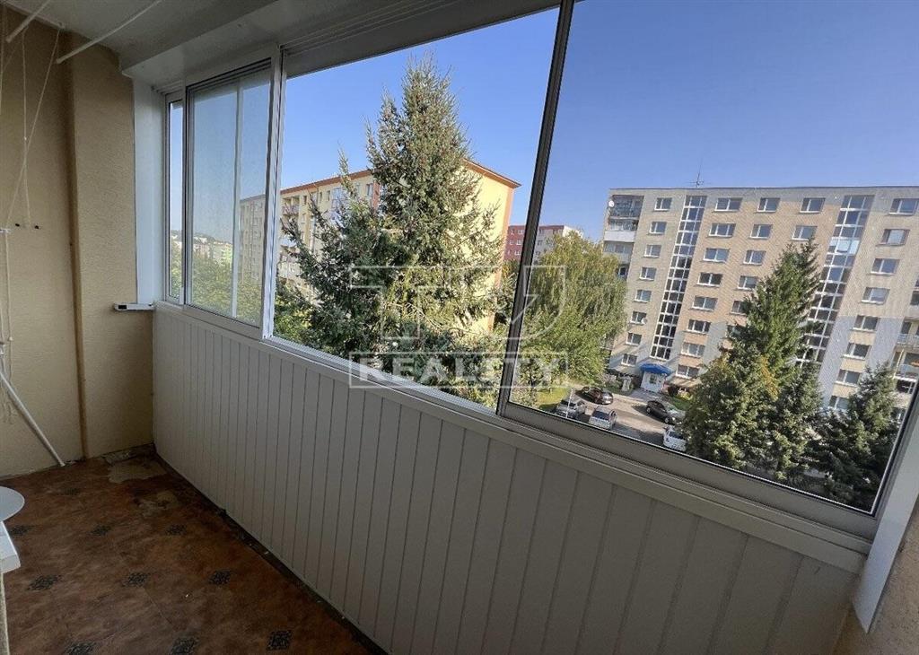 TUreality Vám ponúka na predaj PRIESTRANÝ 3-IZBOVÝ BYT S... - 9