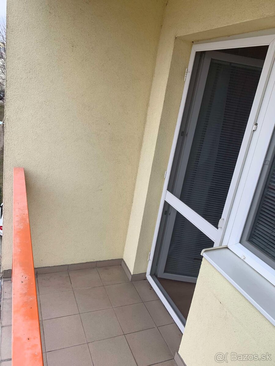 Prenajmem 2izbový byt Trnava - 9