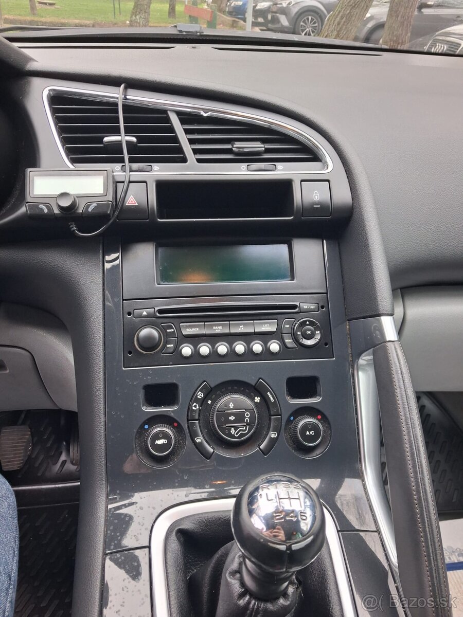 Peugeot 3008 1.6HDi - 9