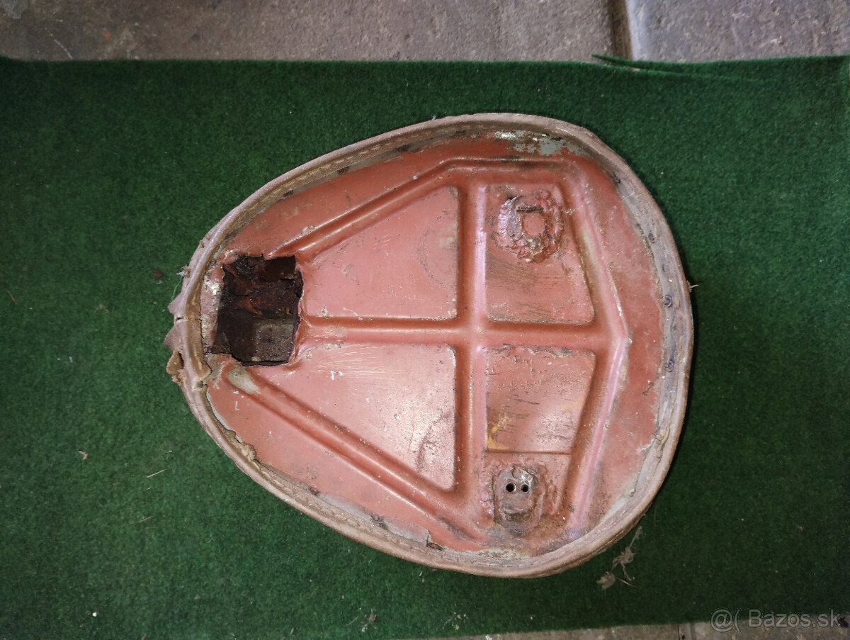 Jawa 550:mnoho dielov,plechy,svetlo,diely motor. - 9