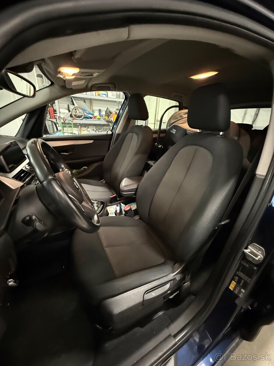 BMW 225Xe Plug in Hybrid 4x4, komplet nová batéria 2025. DPH - 9