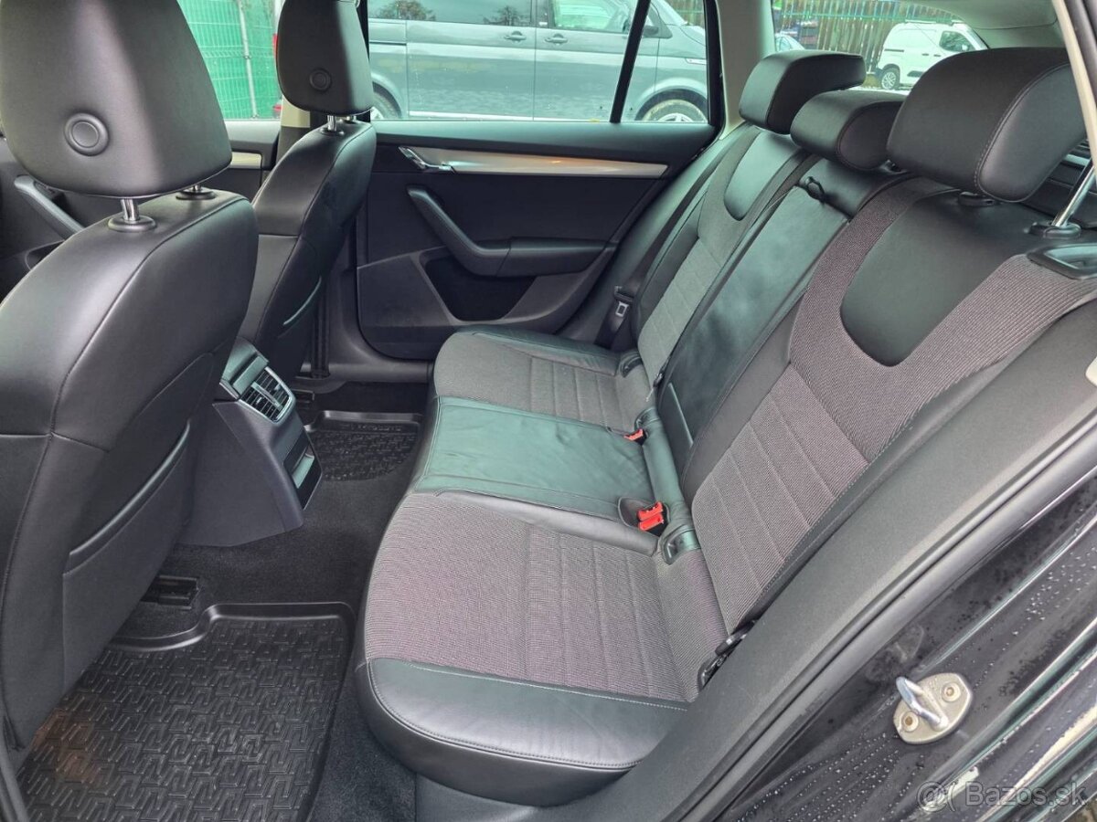Škoda Octavia Combi 2.0 TDI Elegance/Style 4x4 - 9