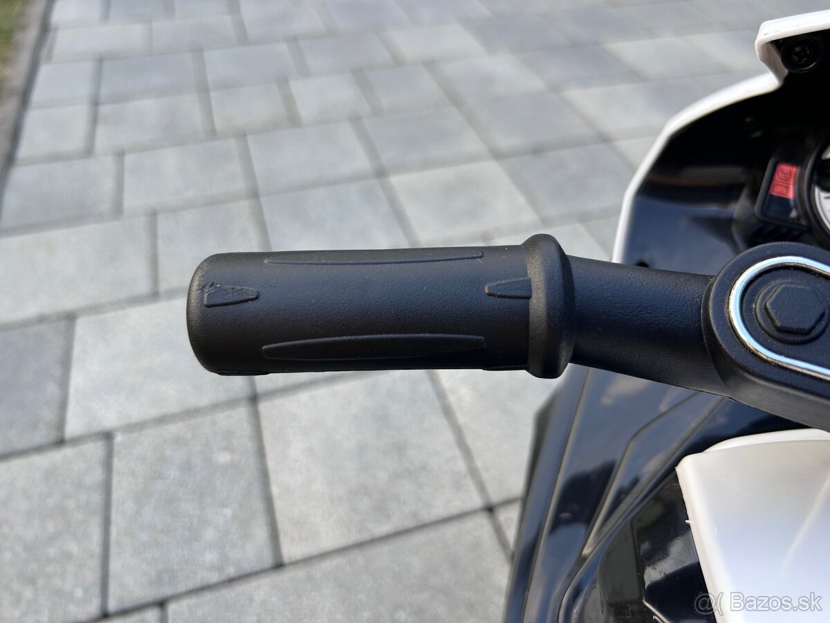 Elektrická motorka BMW - 9