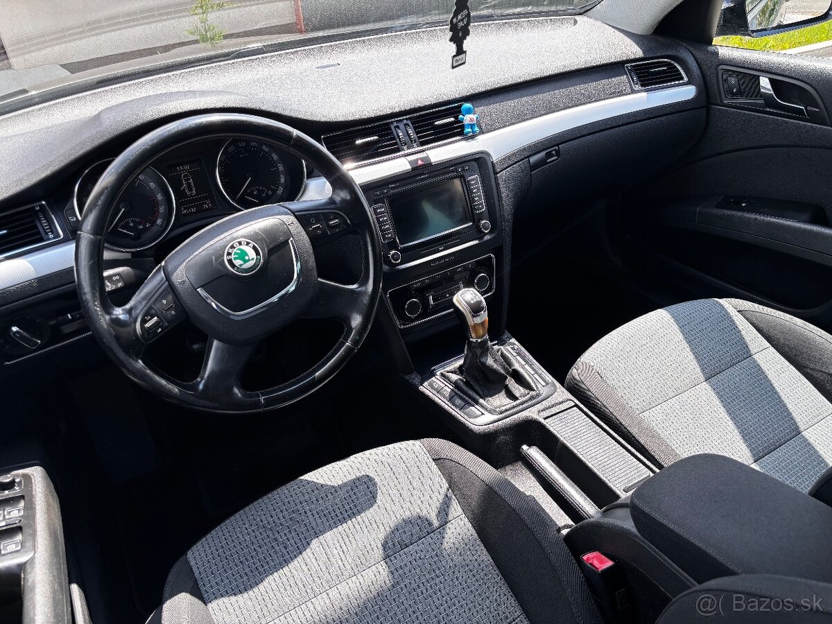 Škoda Superb Combi 1.6TDI 77kw Greenline - 9