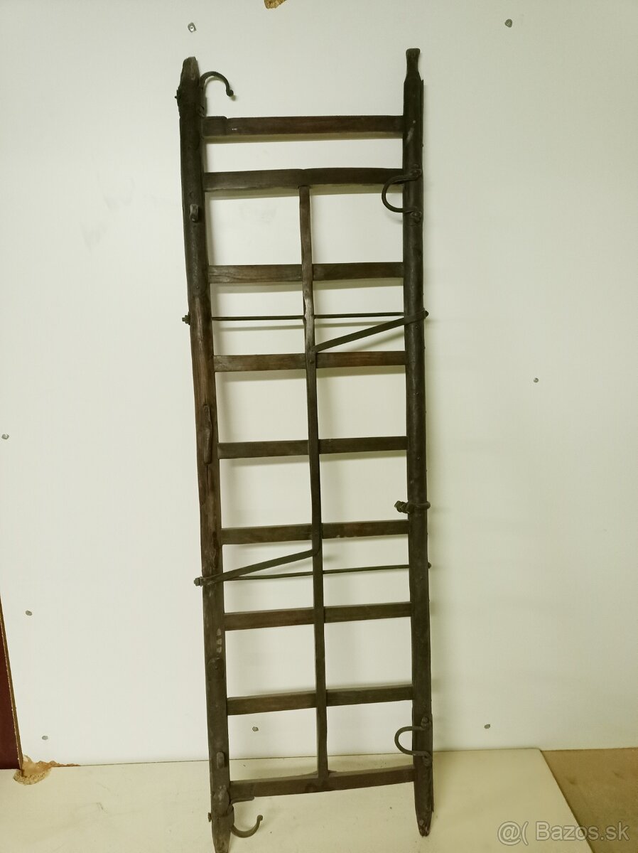 Staré konské vozy, rebriňaky, rozložené - 9