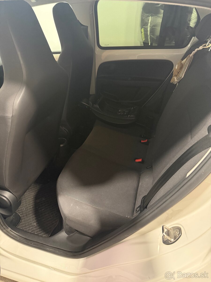 Volkswagen Up 5dvr - 9
