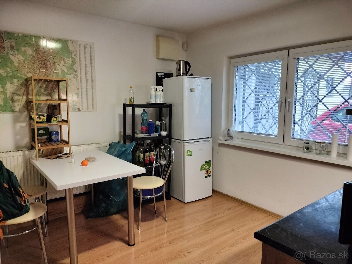 Prenájom administratívnej budovy Košice - 9