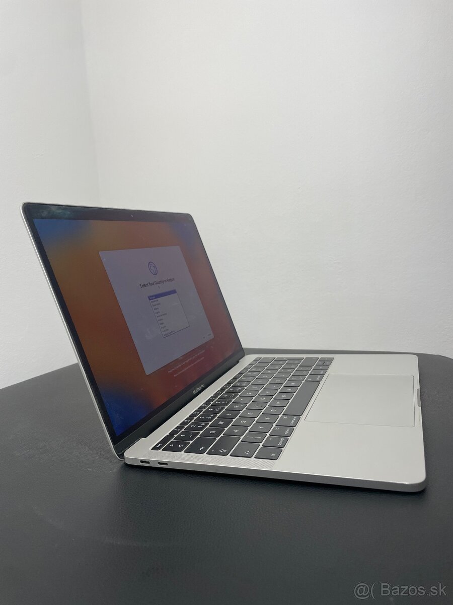 MacBook Pro 13" (2017) - 9