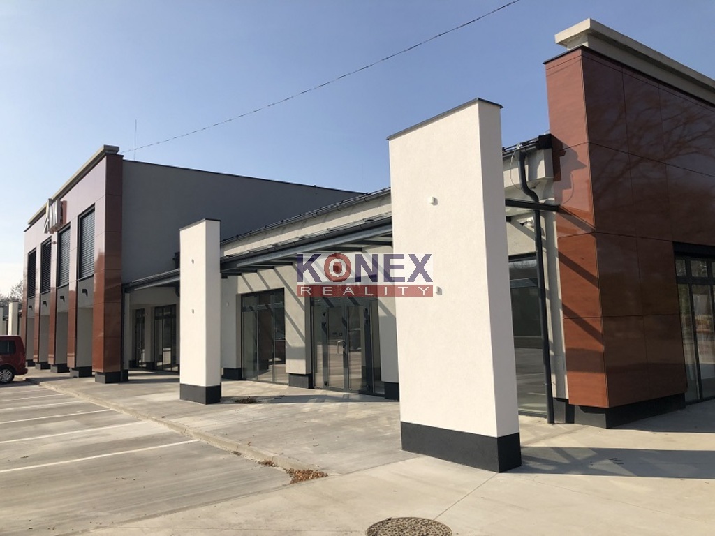 Obchodný priestor 36 m2 v biznis centre AWIN, Michalovce - 9