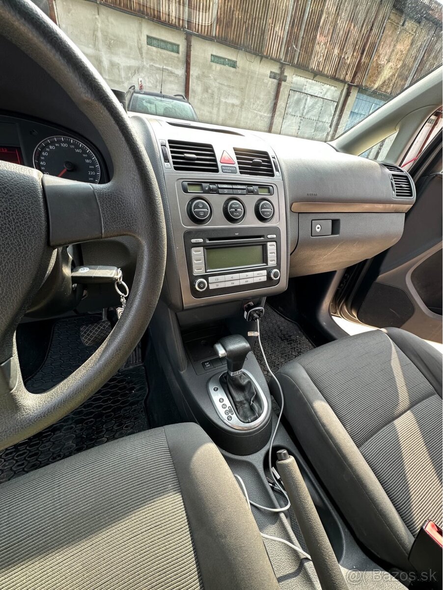 Volkswagen touran - 9