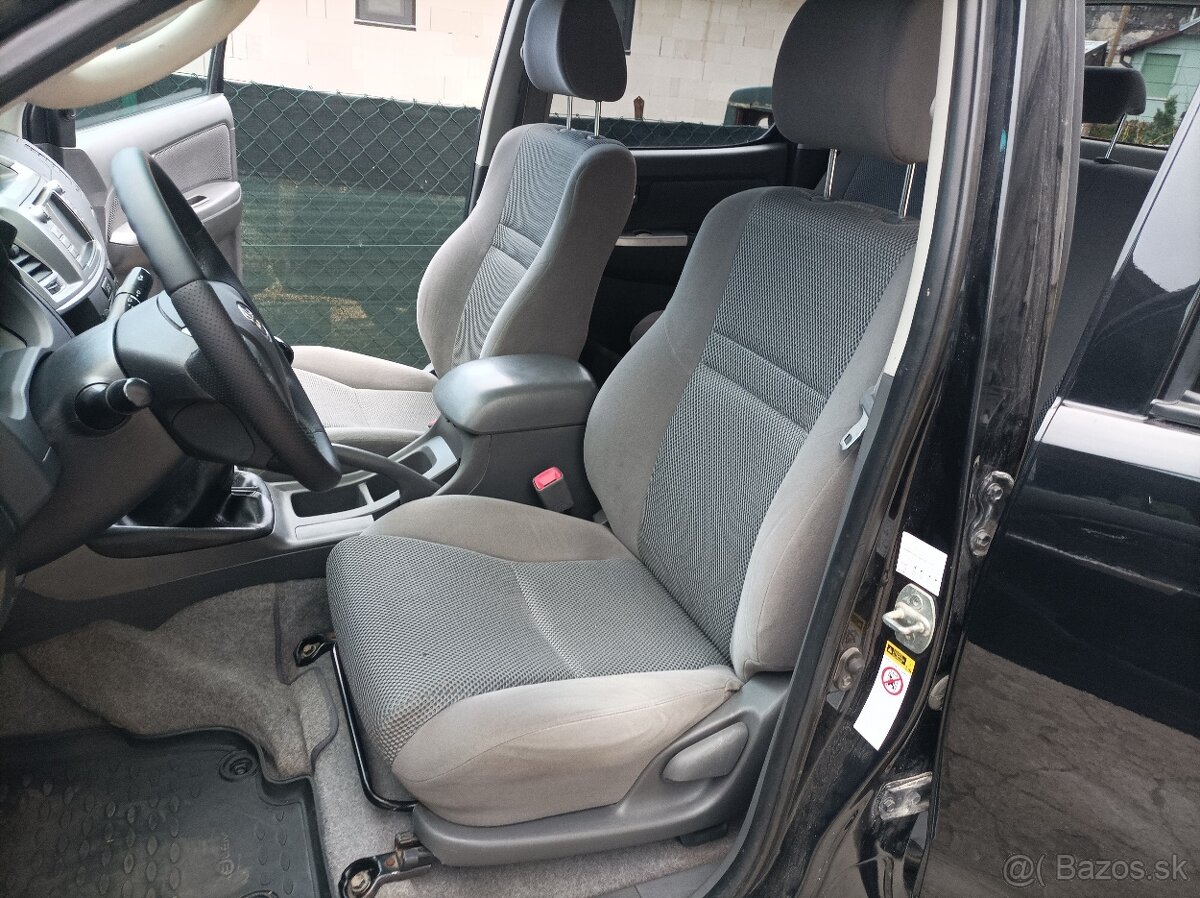 toyota Hilux 3.0 4x4 - 9