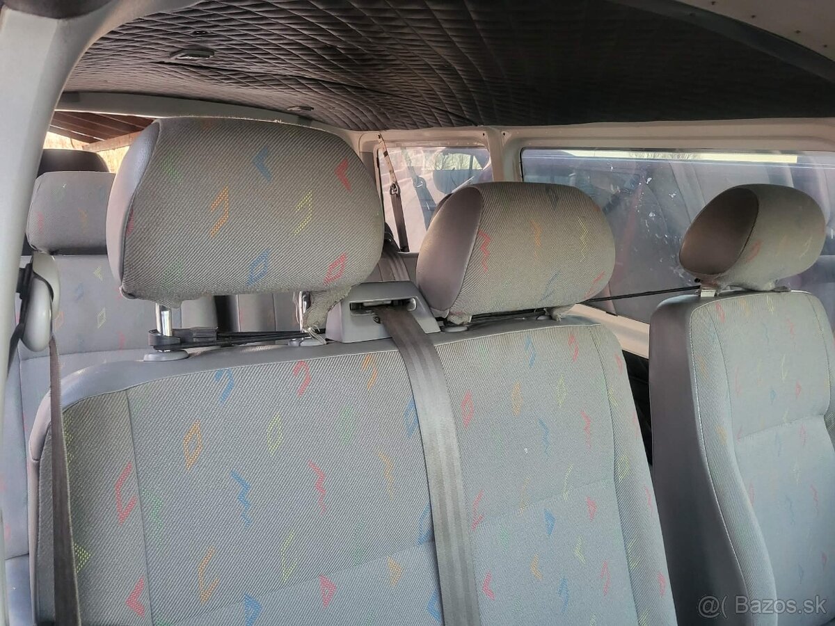 Predam vw transporter t5 9miestne - 9
