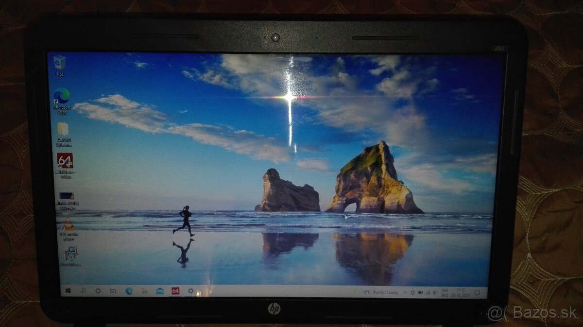 HP 250, Intel i3. 15,6". 8 GB. 500 GB. - 9