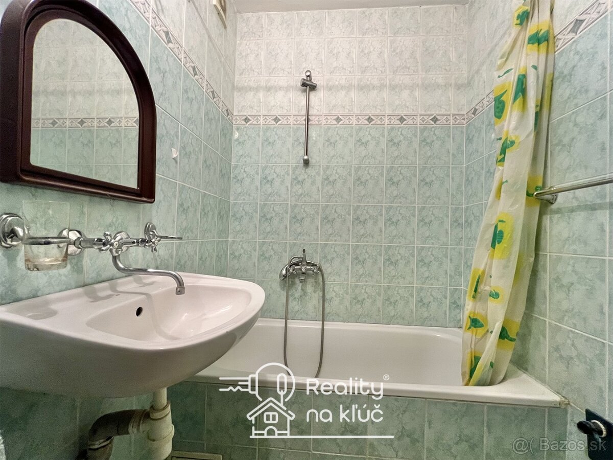 Na prenájom zariadený 2-izbový byt s balkónom v NZ - 9