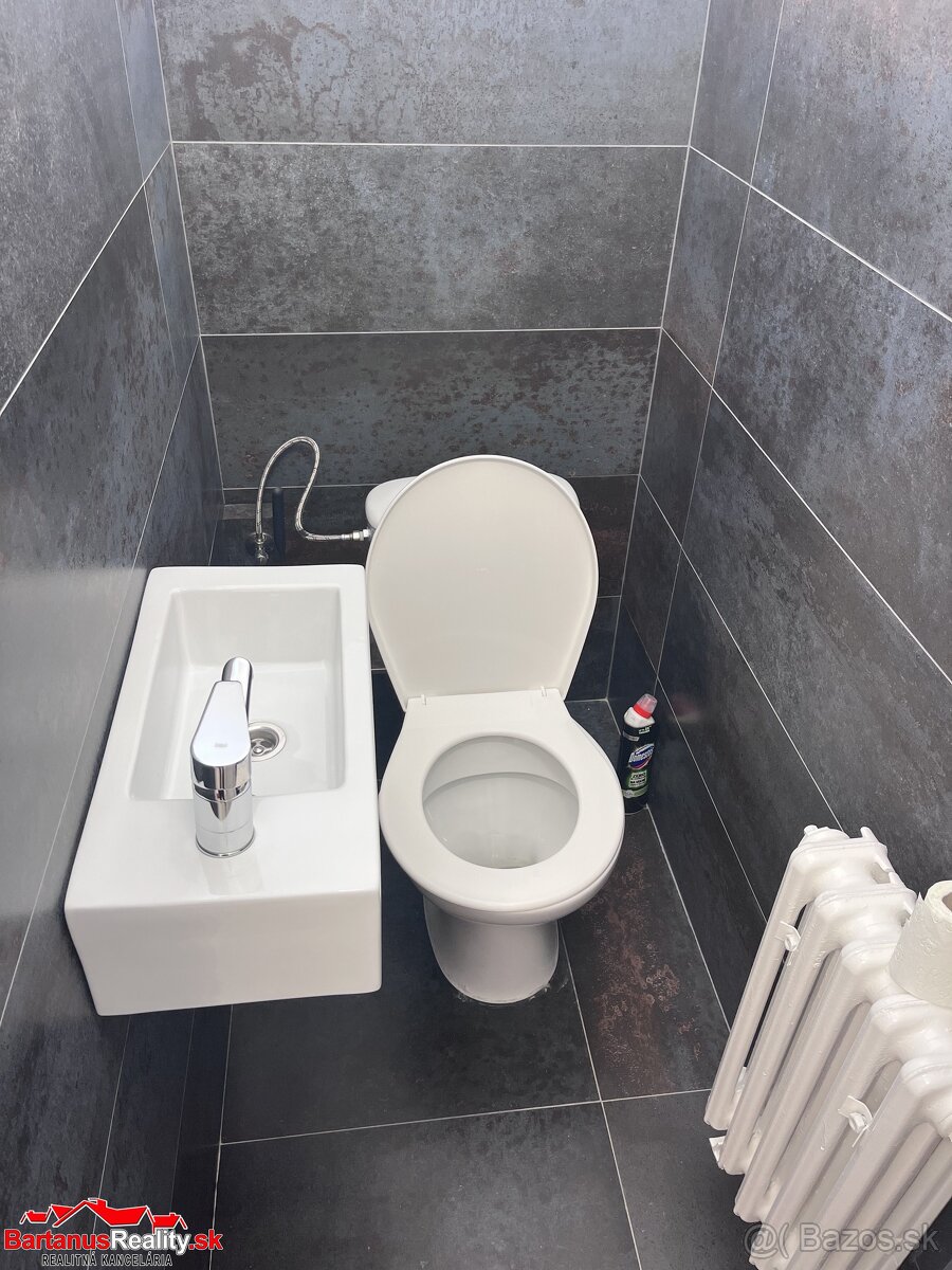 Na prenájom obchodno - kancelársky priestor v Dubnici nad Vá - 9