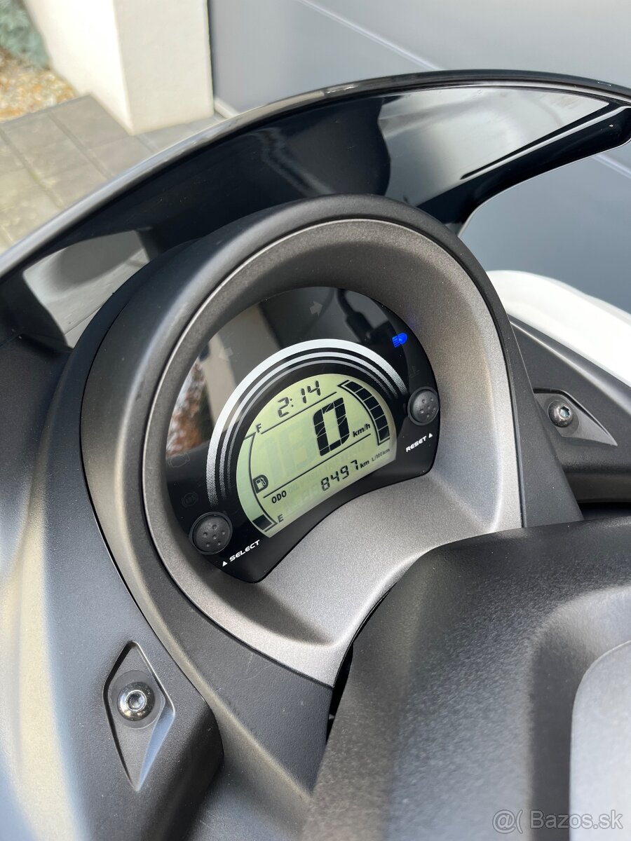 ZLAVA Yamaha NMAX 125 - 9