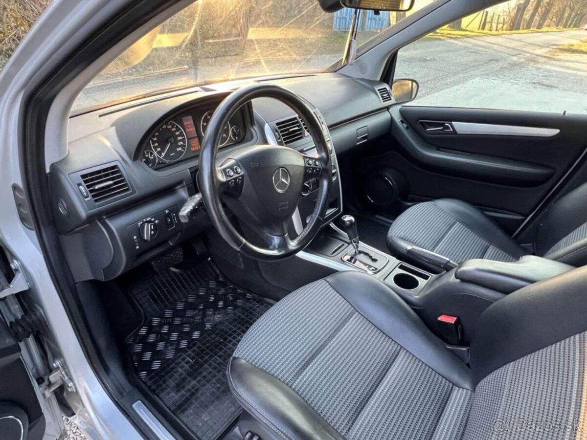 Mercedes A170 kombi Avantgarde - 9