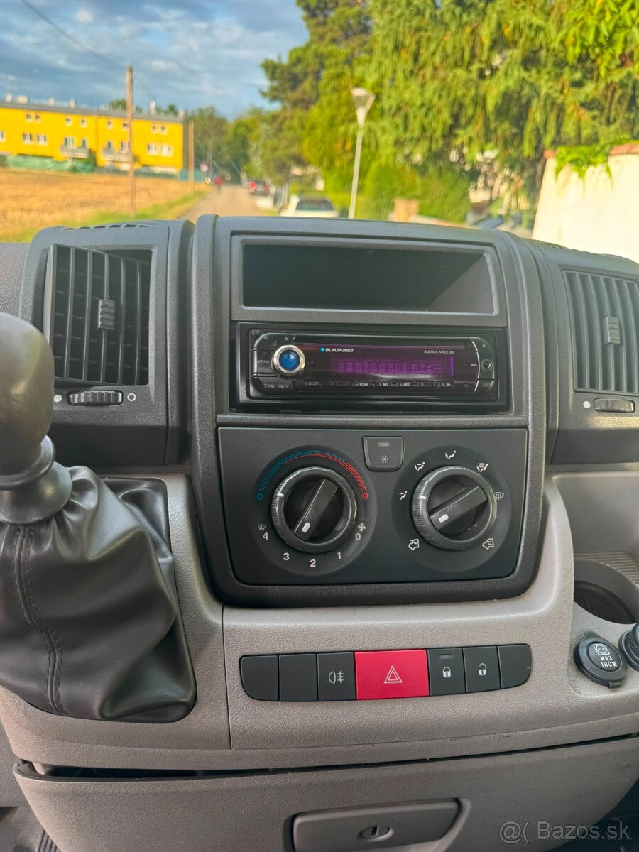 3 STRANNÝ VYKLAPAČ DO 3,5T MOŽNÝ LEASING - 9
