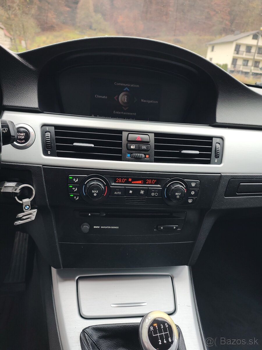 BMW 325i e90 r.v. 2005 manuál - 9