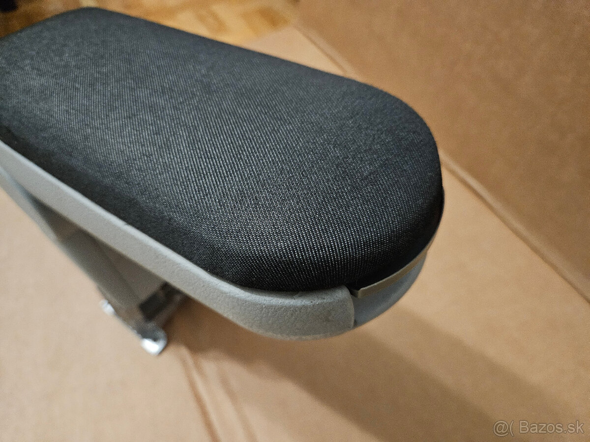 Škoda Fabia 2 Roomster lakťová opierka - 9