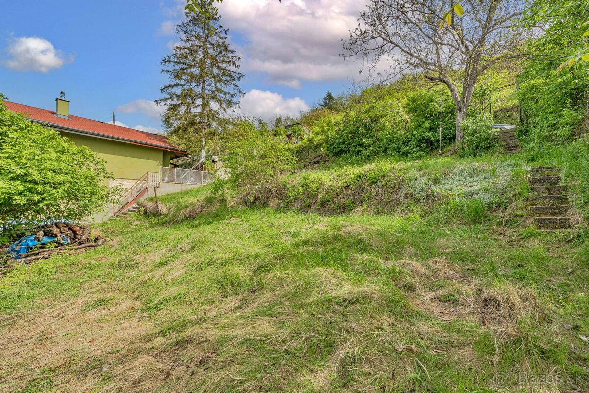 NA PREDAJ: Fantastická príležitosť Pozemok s dokonalým výhľ - 9