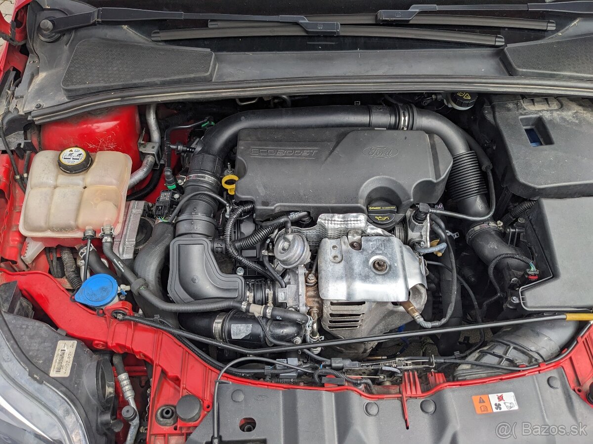 FORD Focus Kombi 2013 benzín - 9