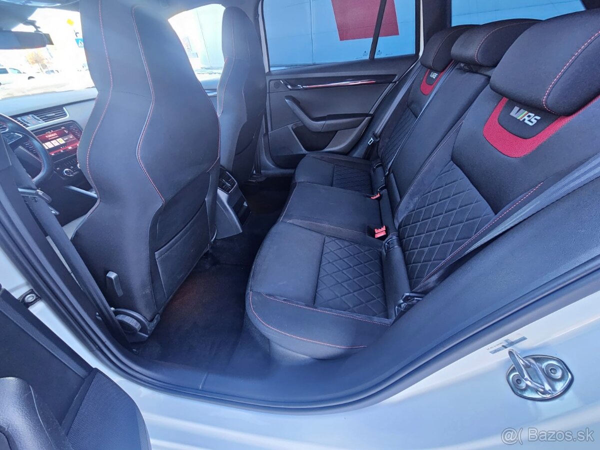 Škoda Octavia Combi 2.0 TDI RS - 9