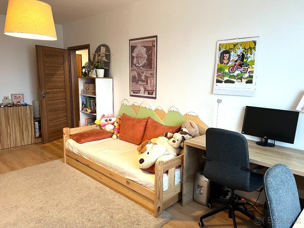 Veľký 3 izbový byt s dvoma balkónmi na Nábrežnej, Nové Zámky - 9