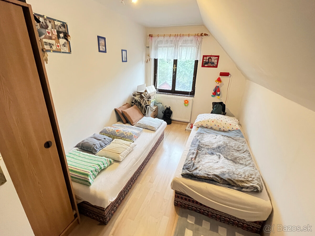 RD (4+1) s garážou a 1259 m2 pozemkom v Hubine - 9