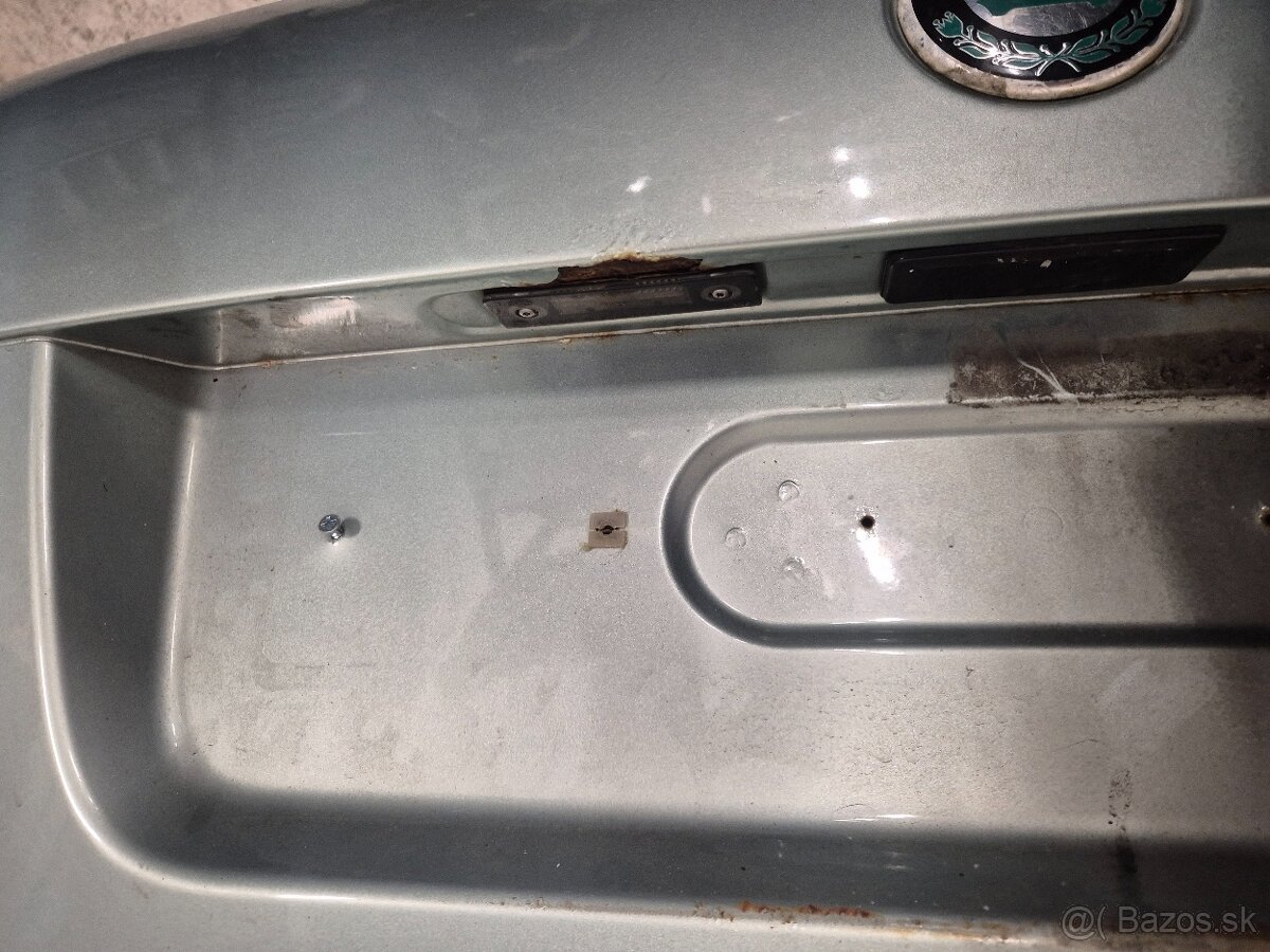 Predám zadný kufor pre Škoda Octavia II 2 combi - 9