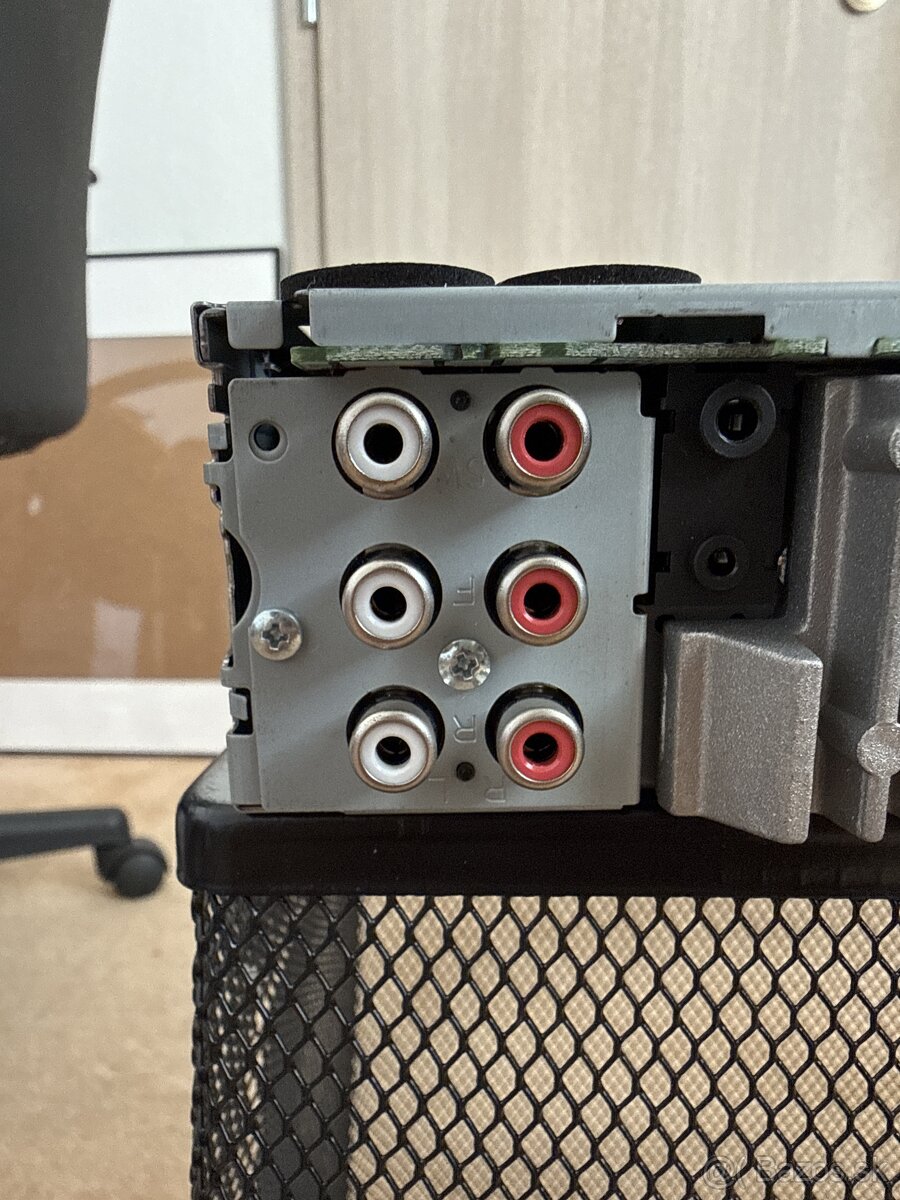 Autorádio s bluetooth PIONEER MVH-S520BT - 9