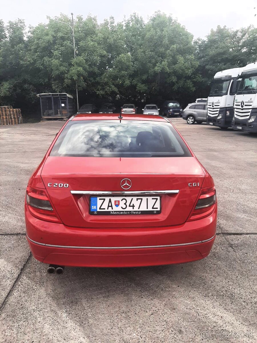 Mercedes Benz C200 - 9