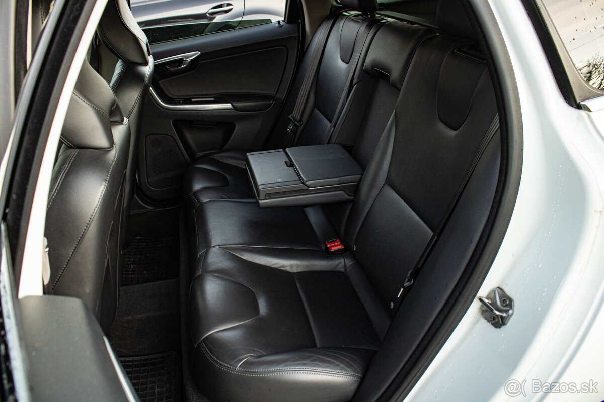 Volvo XC60 D4 2.0L Drive-E Ocean Race Geartronic - 9