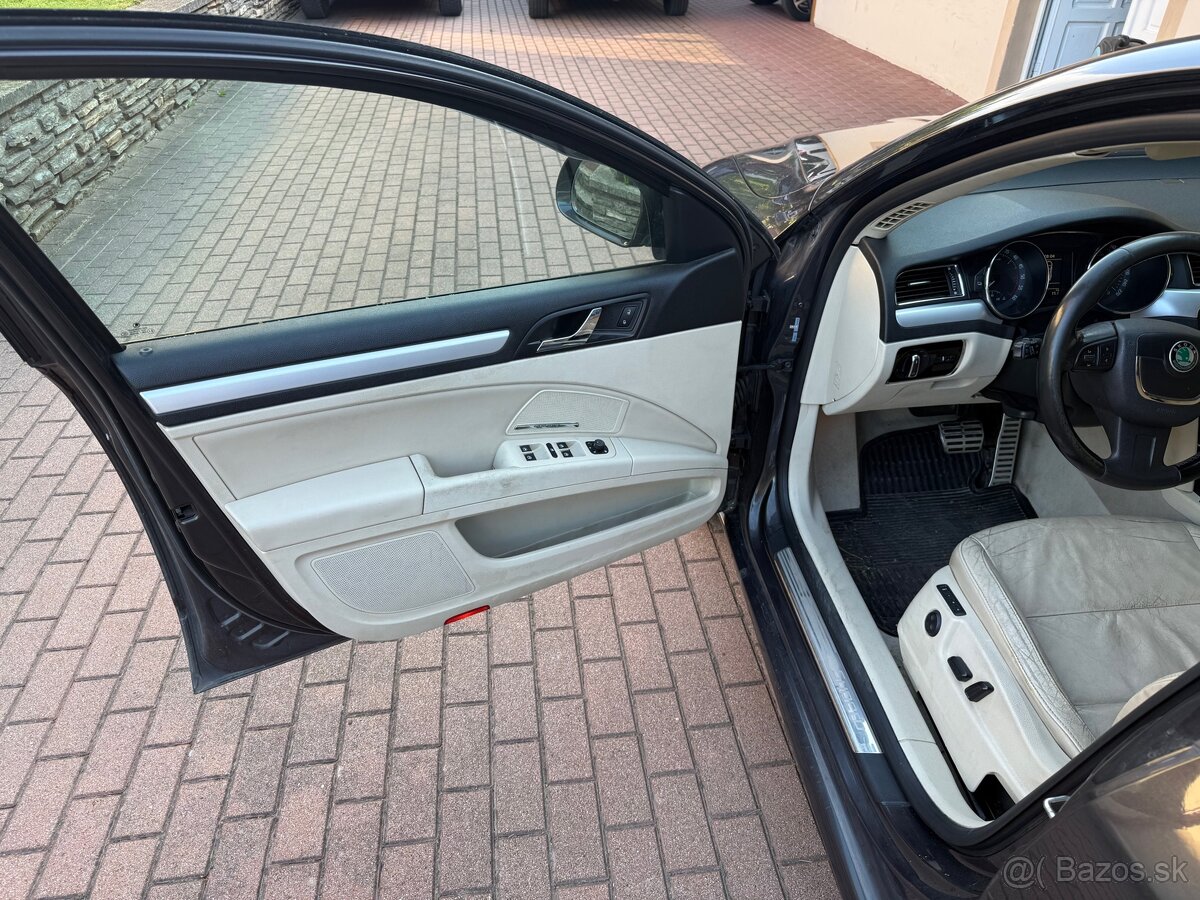 Skoda Superb combi 2.0 tdi 125kw - 9