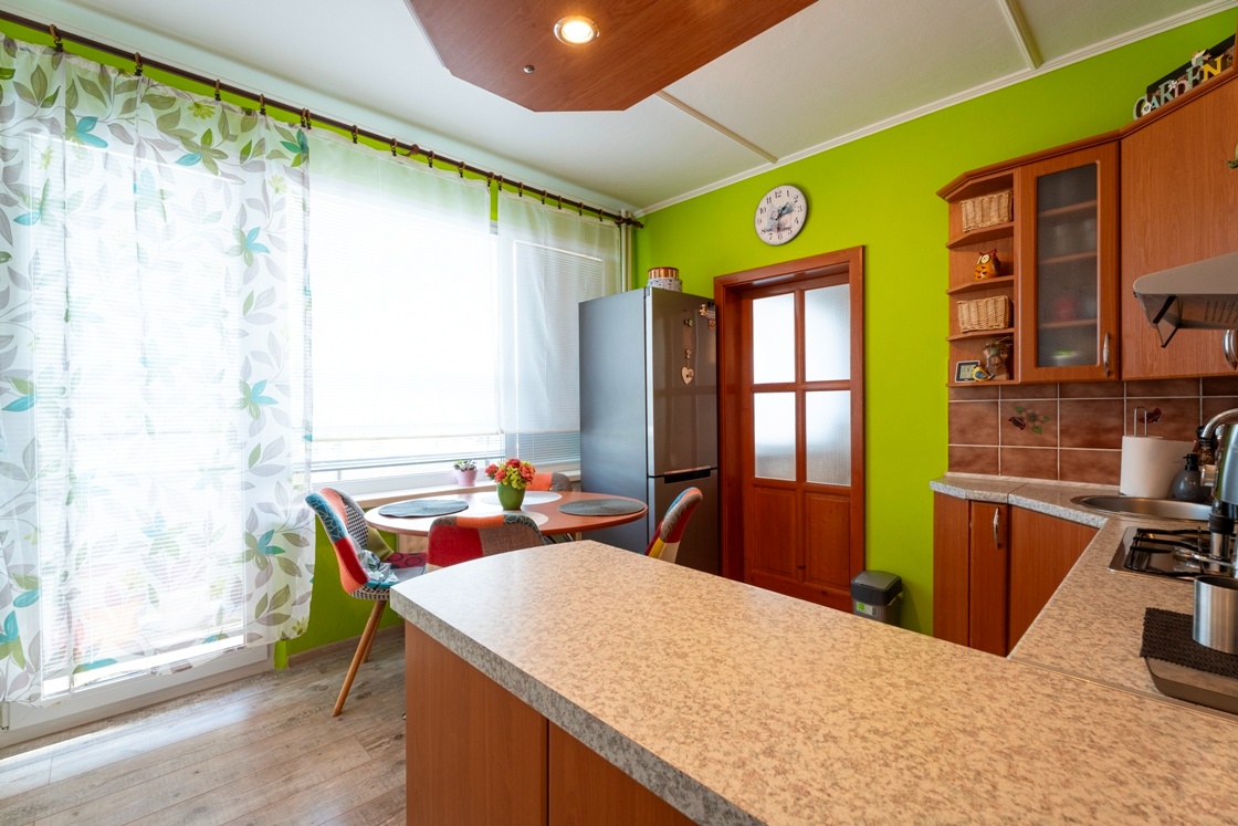 REZERVOVANÉ - NA PREDAJ 3 – IZBOVÝ BYT NA ETAPE S 2 LOGGIAMI - 9