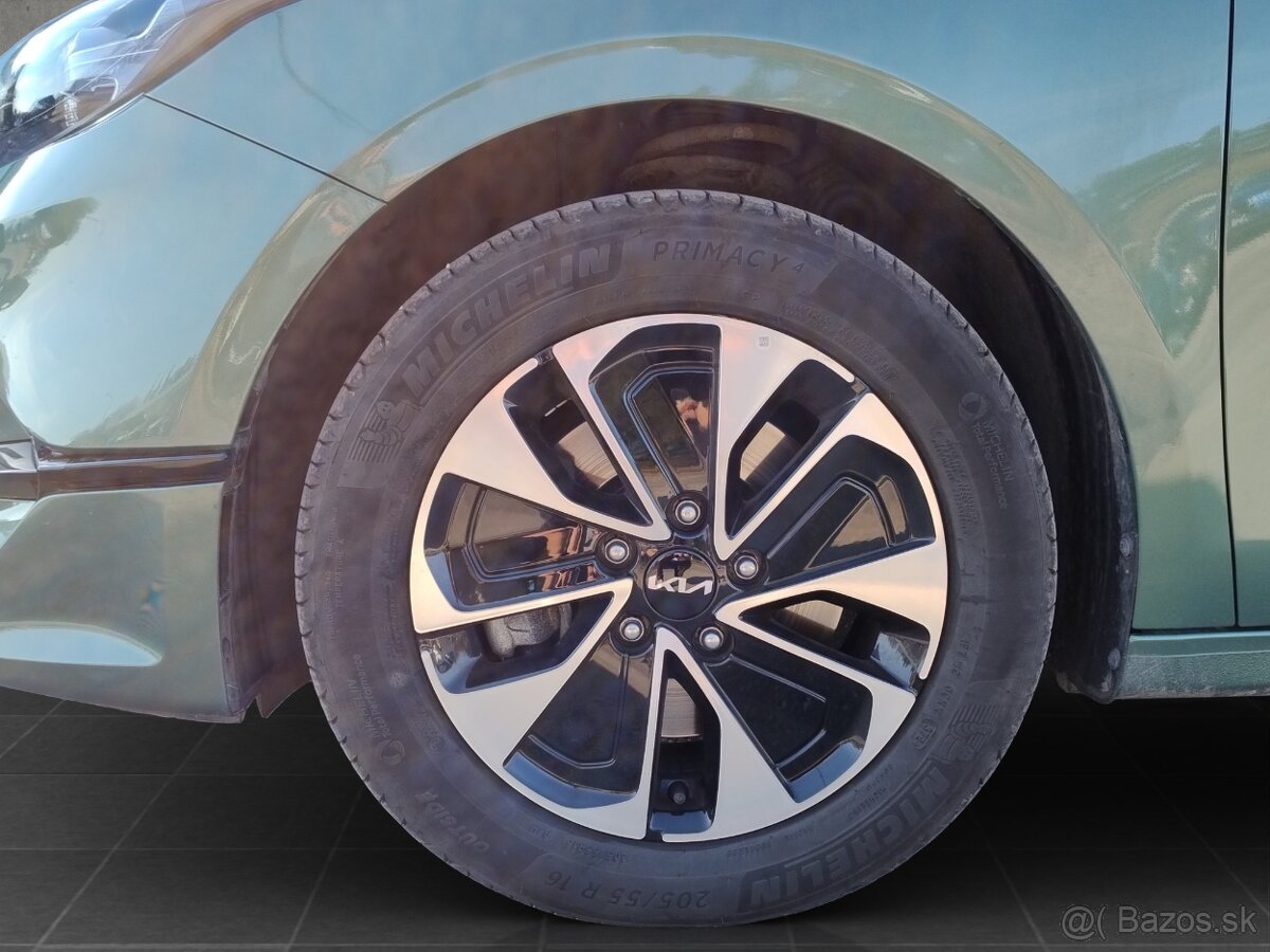 KIA Ceed SW 1.5 T-GDi, M6 GOLD - 9