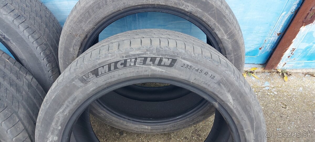 Tesla 3-letné originálne pneumatiky Michelin e Primacy 235. - 9