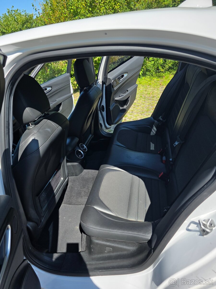 Alfa Romeo Giulia 2.2jtdm - 9