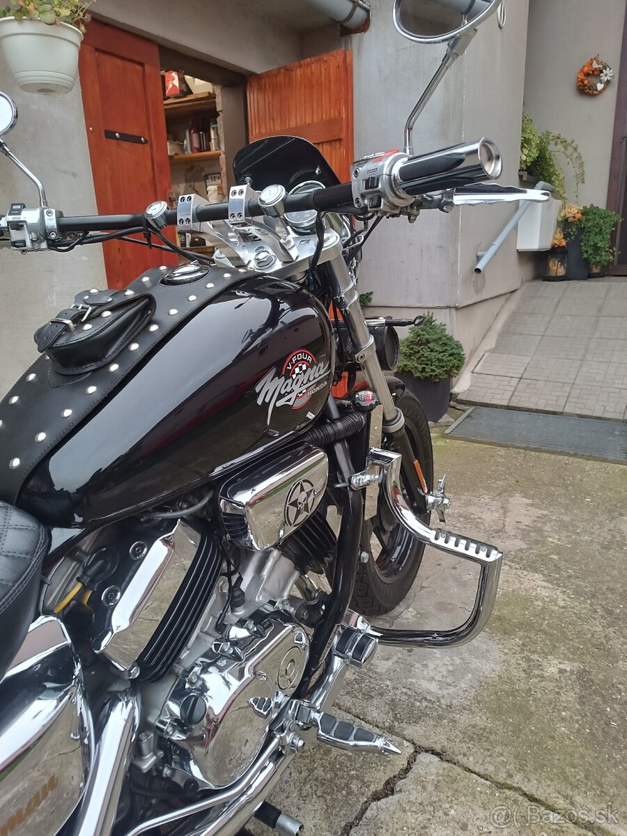 Honda VF 750 c magna - 9